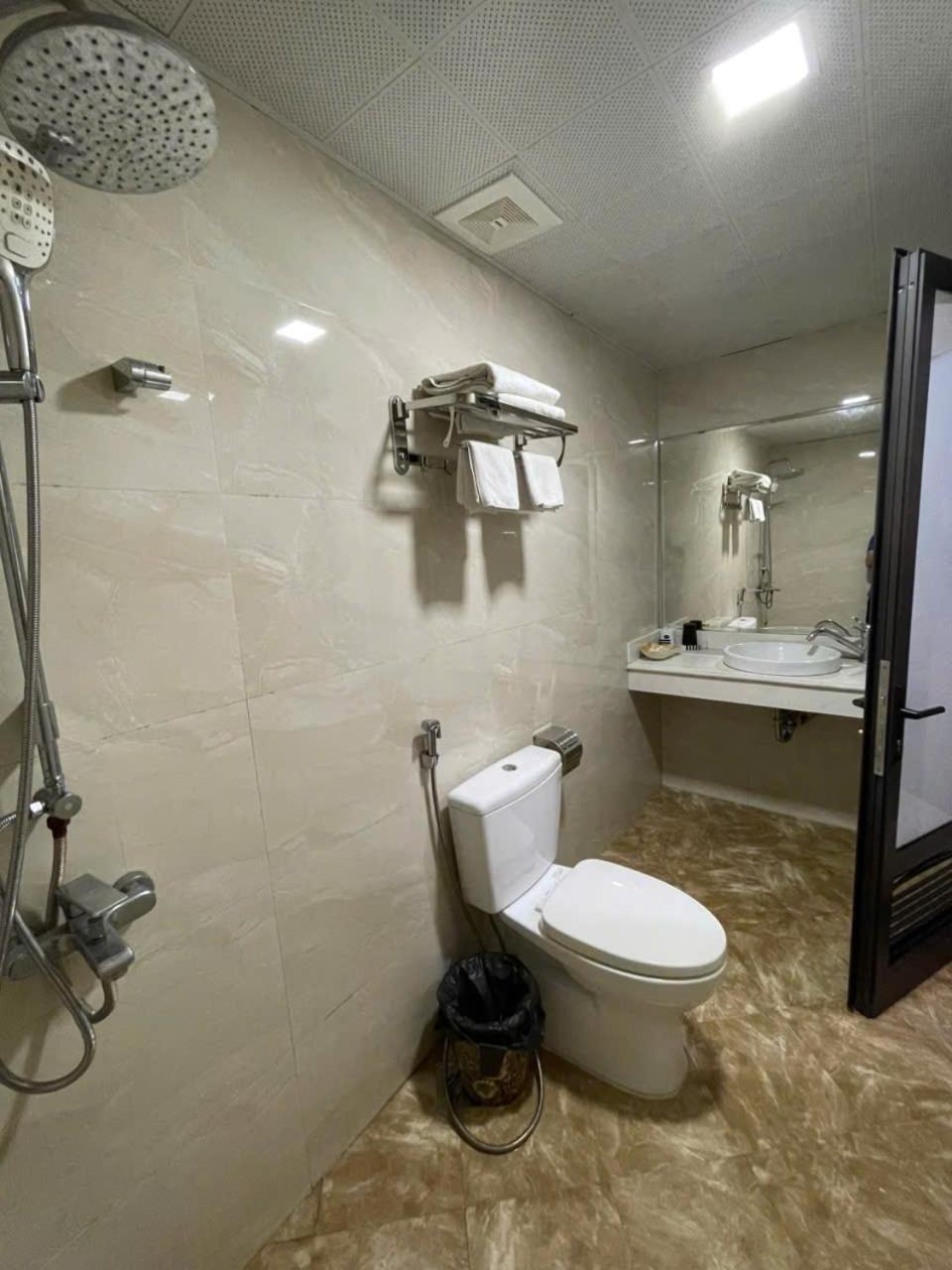 הלונג New Sun Hotel מראה חיצוני תמונה