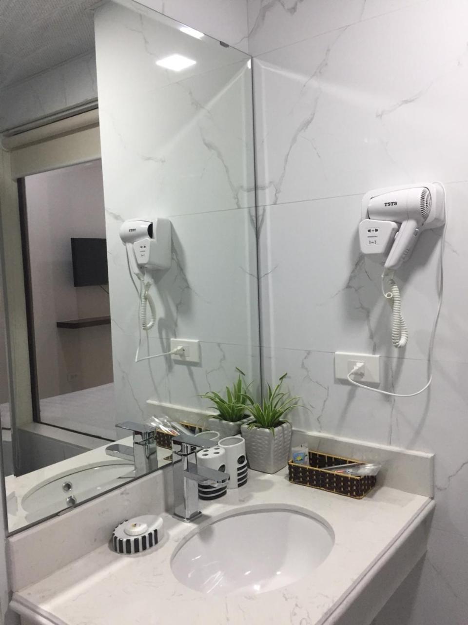 הלונג New Sun Hotel מראה חיצוני תמונה